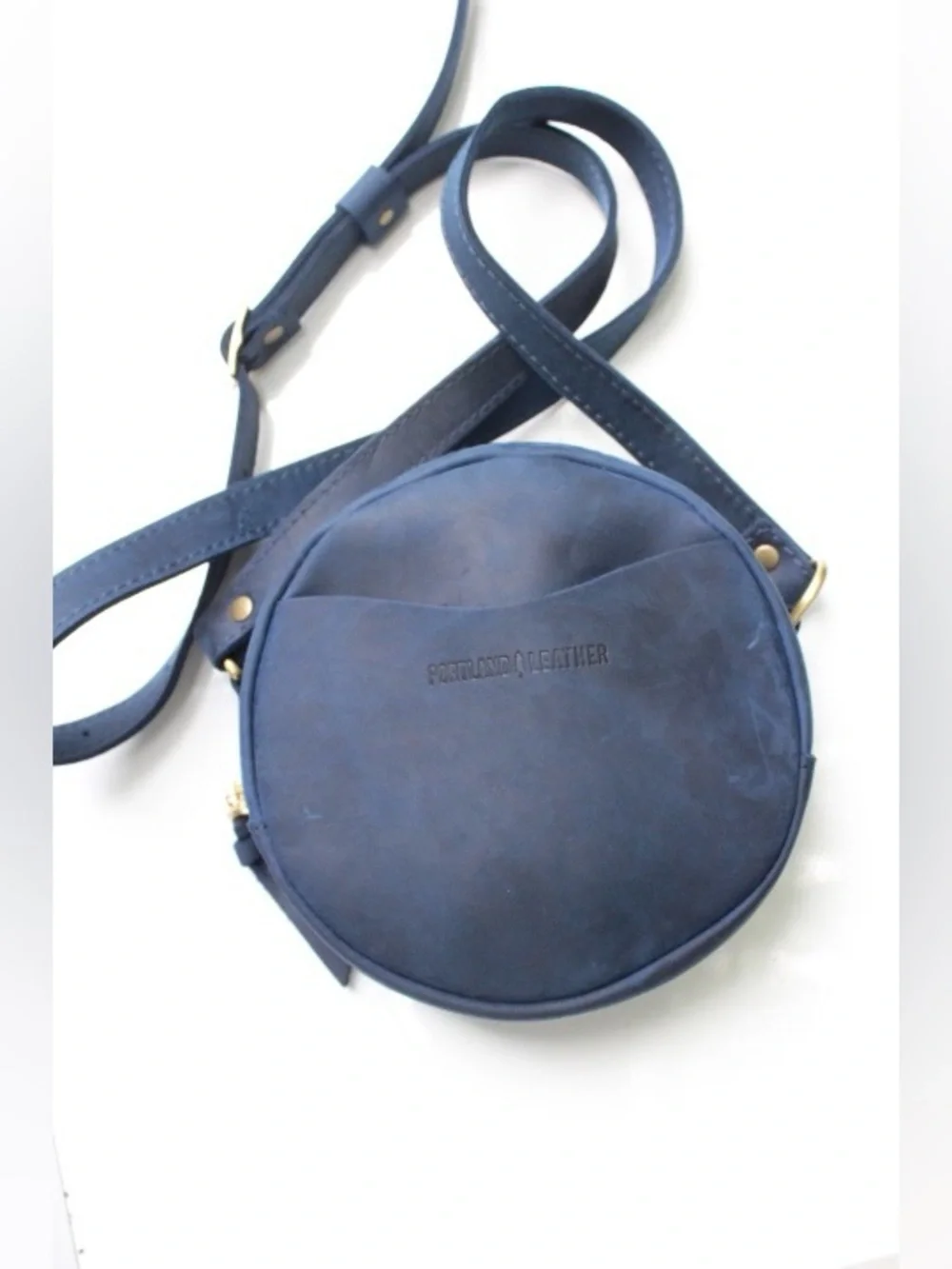 NWOT Portland leather Goods circle cross body bag